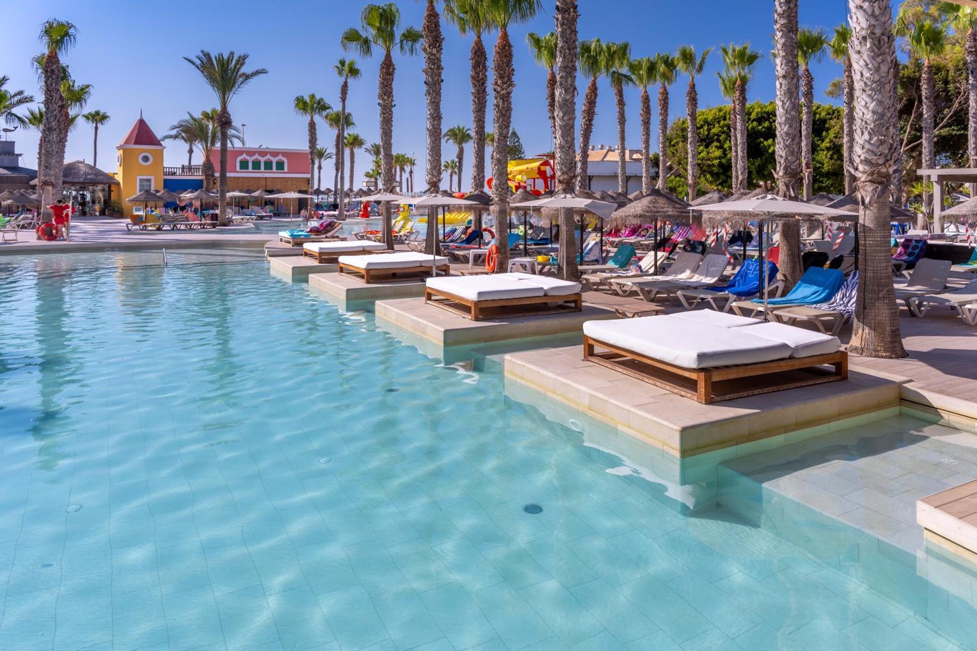 Mediterraneo Bay & Hotel