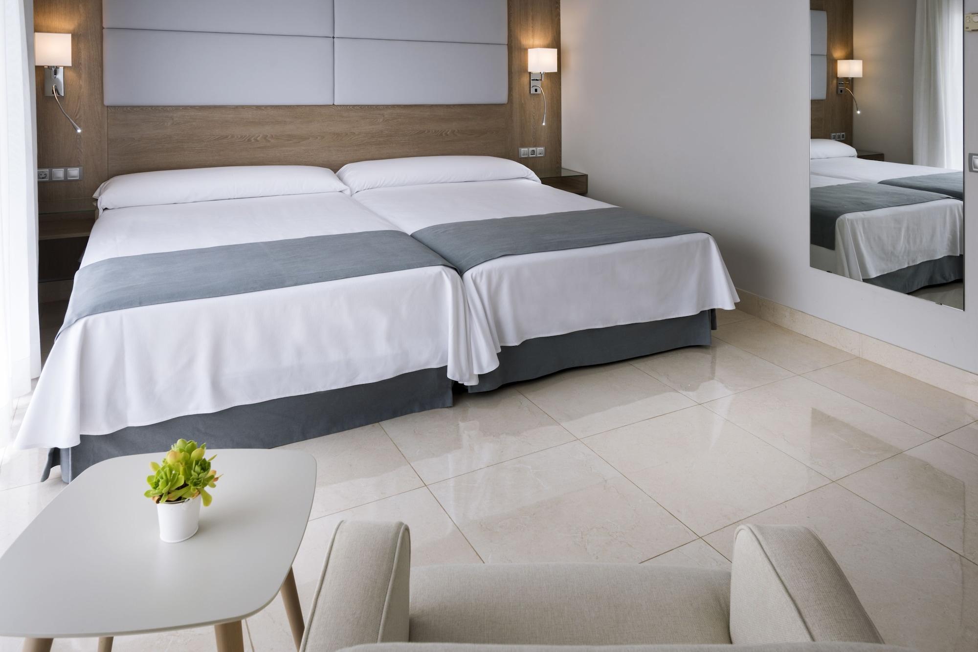 Mediterraneo Bay & 4*