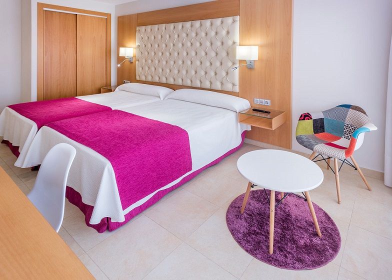 Mediterraneo Bay & 4*